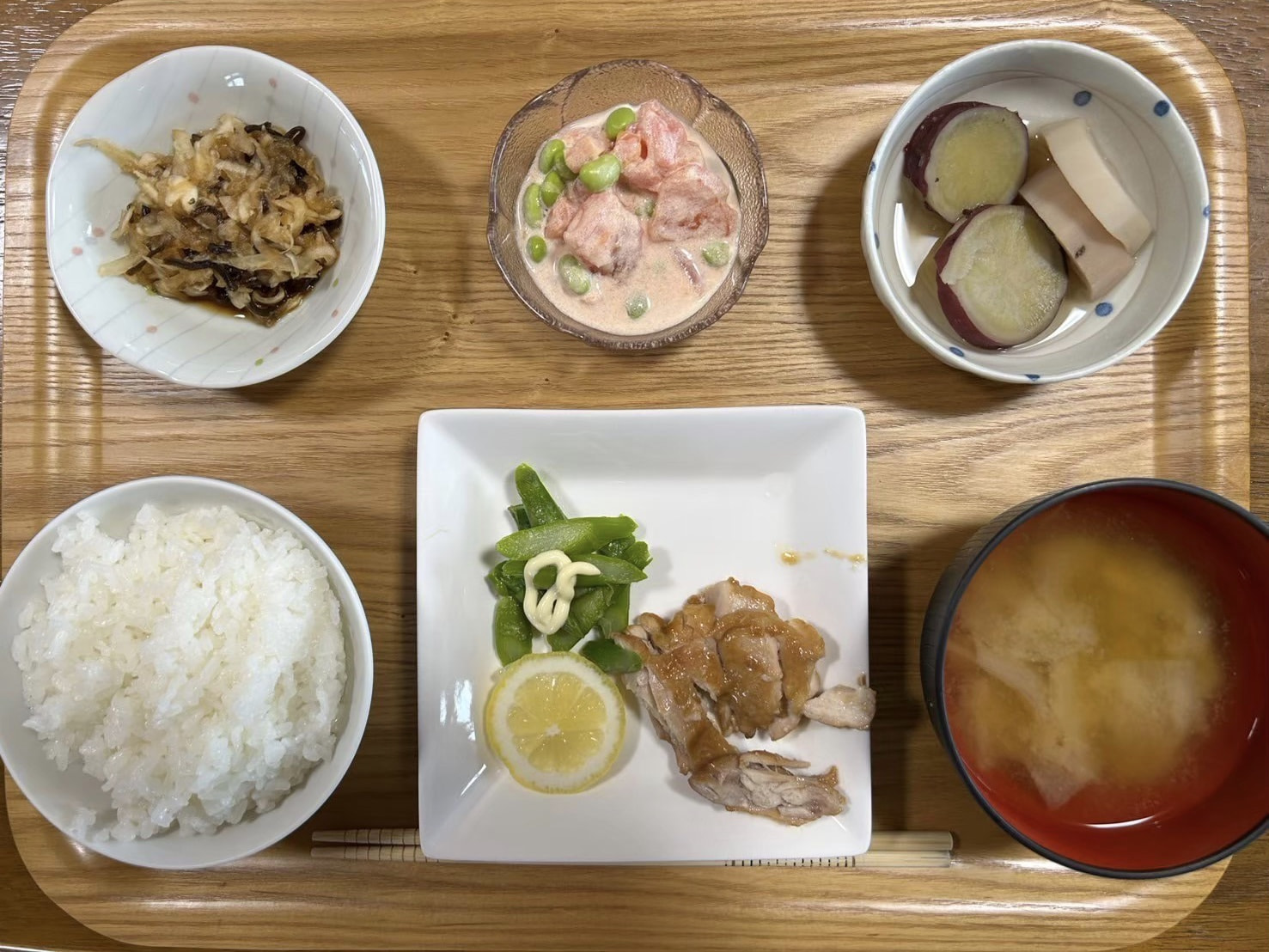本日のお昼ごはん
