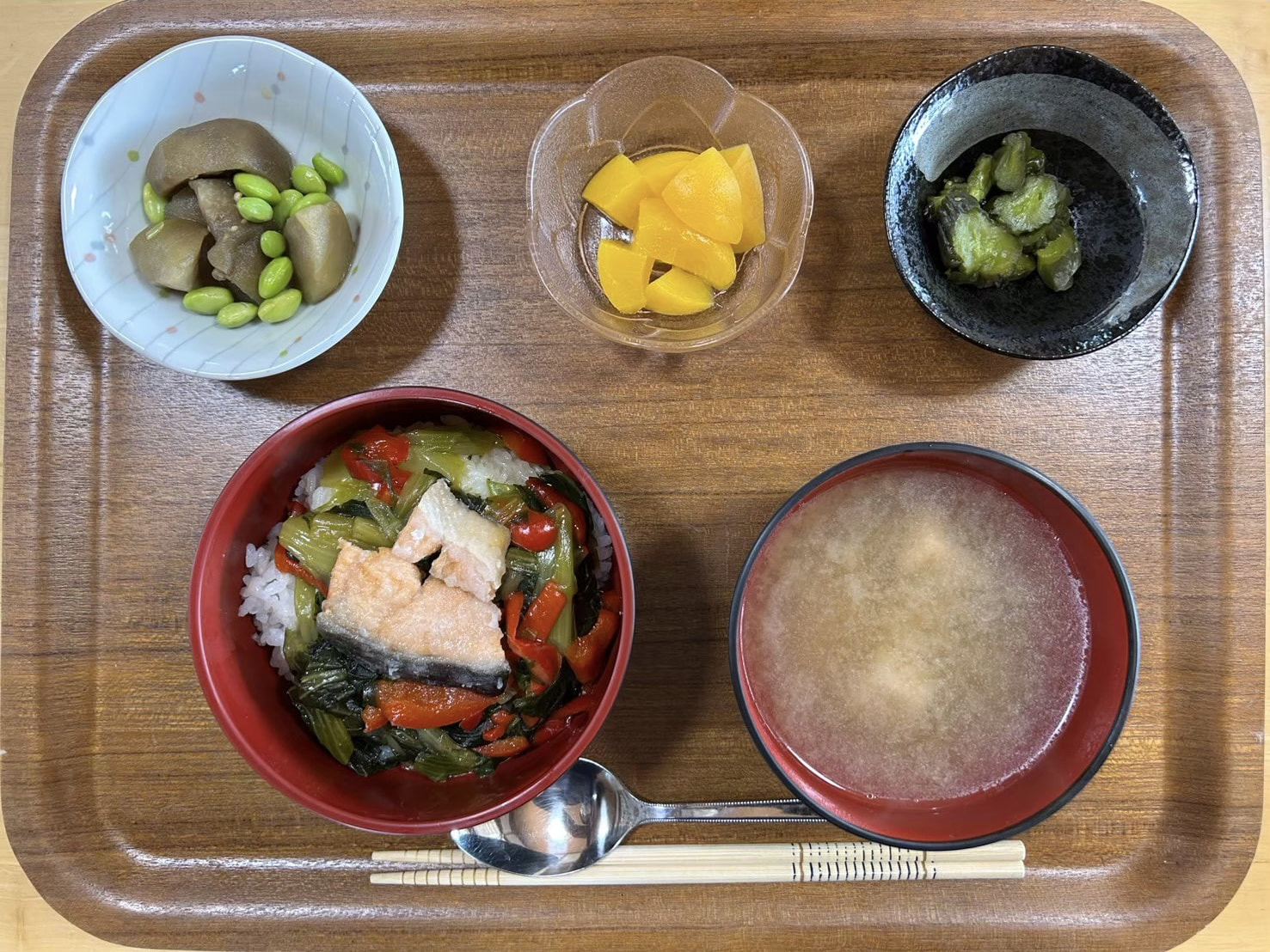 本日のお昼ごはん