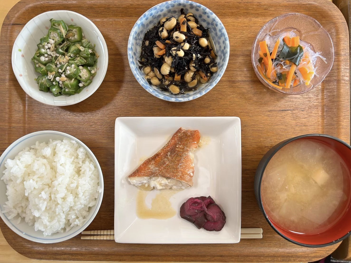 本日のお昼ごはん