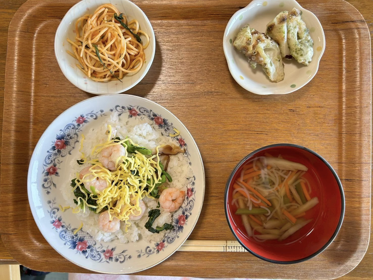 本日のお昼ごはん